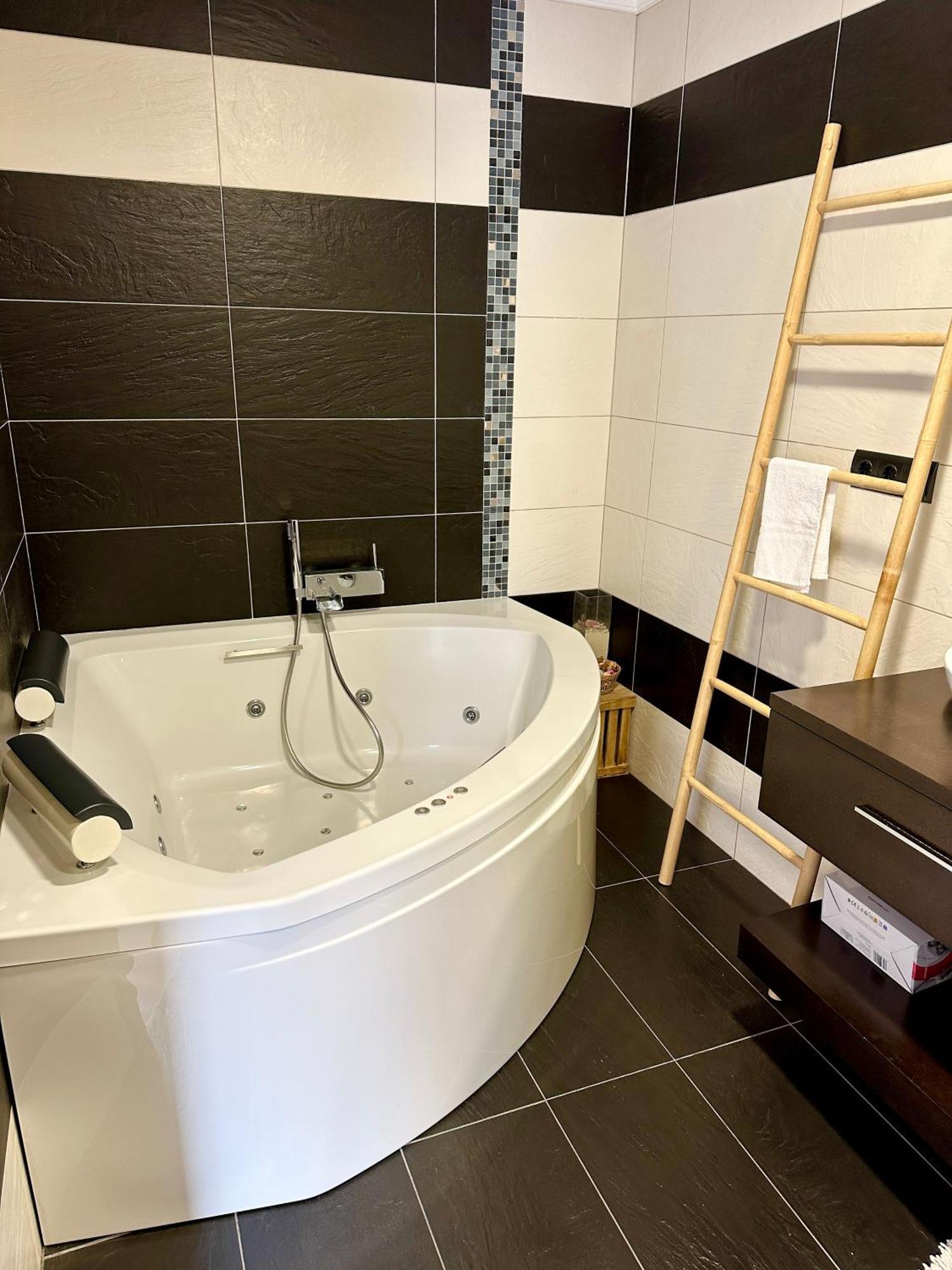 Casa Con Jacuzzi Y Piscina Con Vistas Al Castillo Corbera de Alcira Экстерьер фото